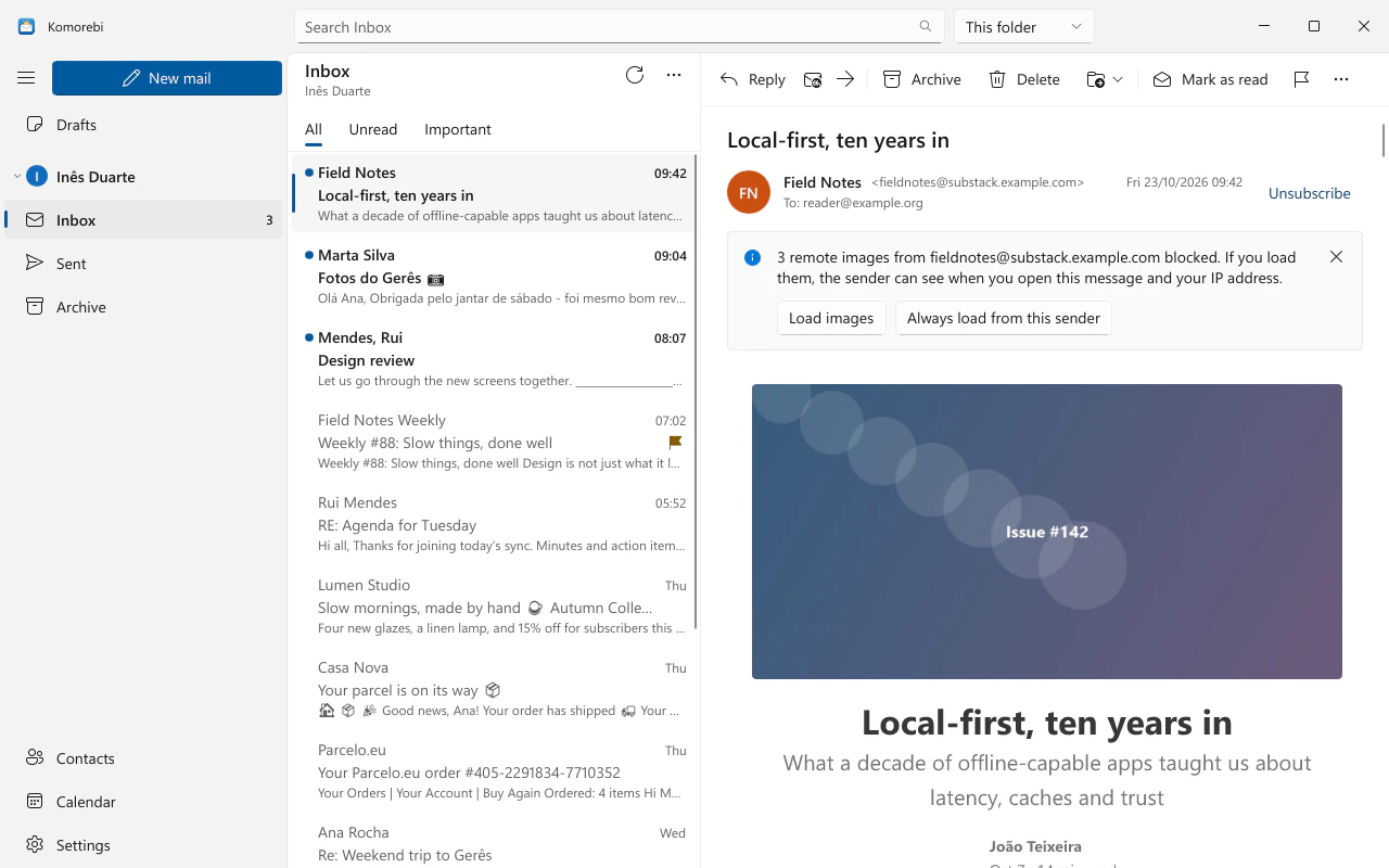 Komorebi in the light theme: the folder pane, the inbox and a newsletter open in the reading pane, with its remote images blocked